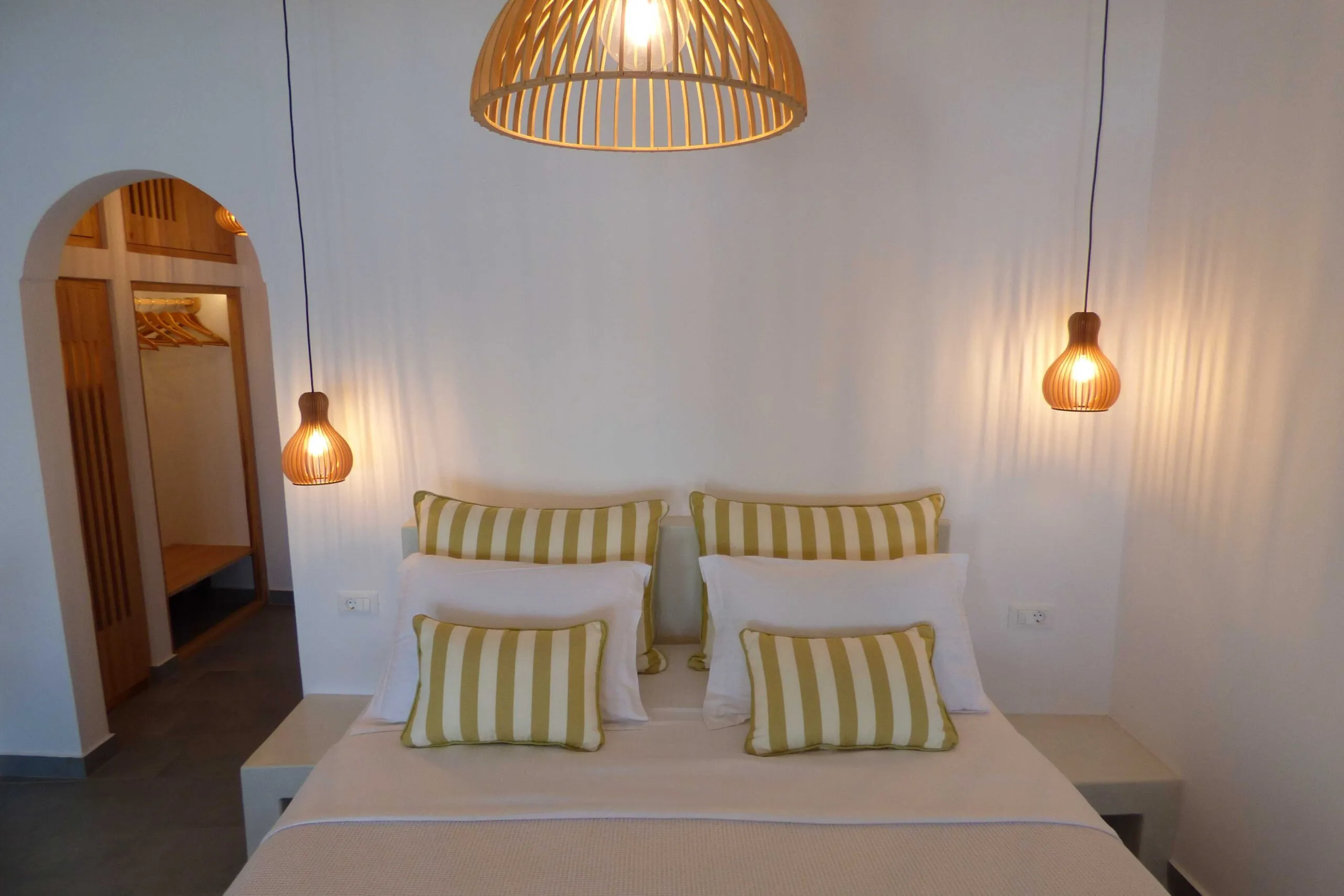 honeymoon suite villa lukas room