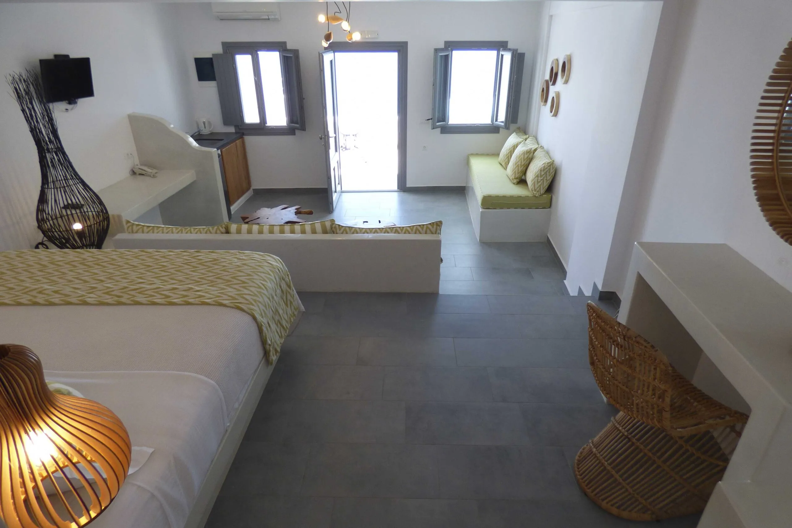 honeymoon suite villa lukas area