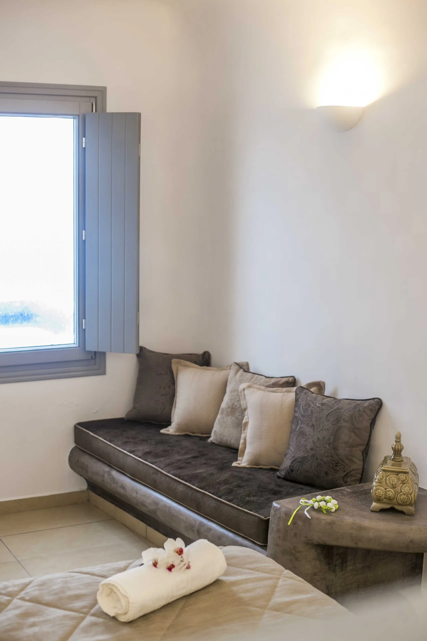 deluxe suite with outdoor jacuzzi villa lukas details